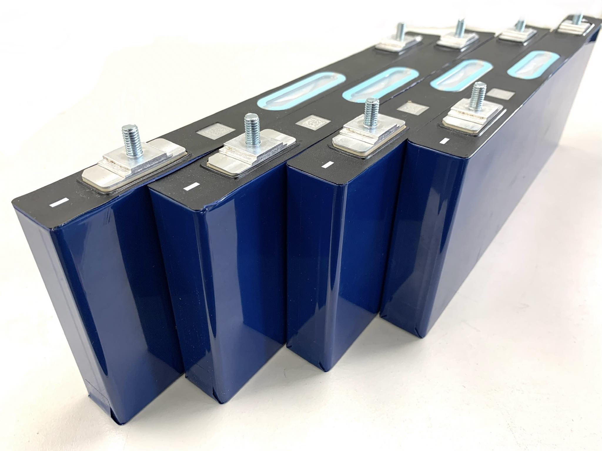 ELMOFO 3.2V 177Ah 3C LiFePO4 Lithium Cell 1